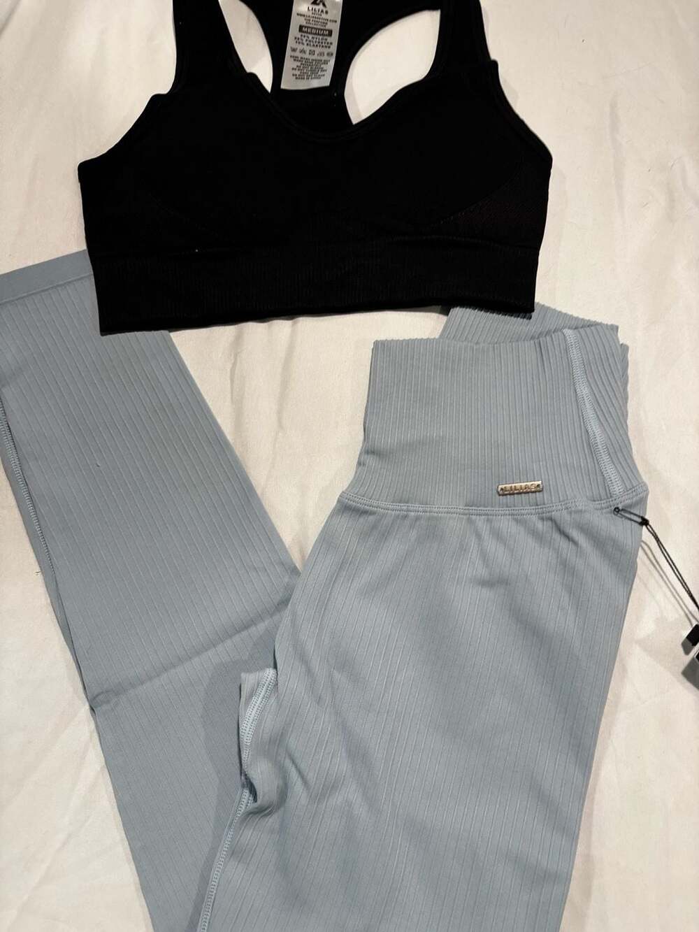 Lilias Active Seamless Performance Sports Bra and Ribbed Knit Leggings